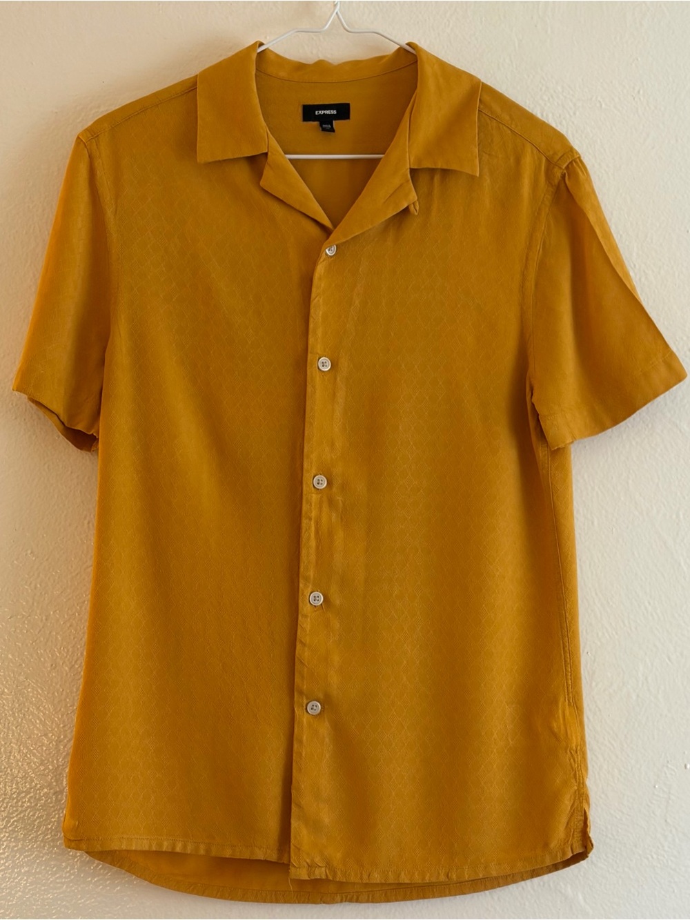 Express Men’s Mustard Short-Sleeve Button-Up